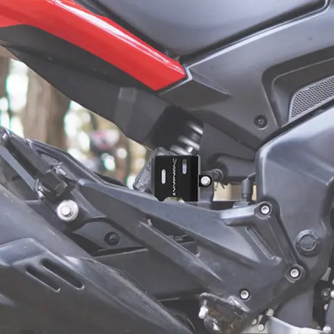 För BAJAJ DOMINAR 250/400 ALL YEARS Motorcykel CNC Tillbehör Bakbroms Bränsletank Vätskebehållare Skydd Koppskydd 10 best sales dominar400 - №8