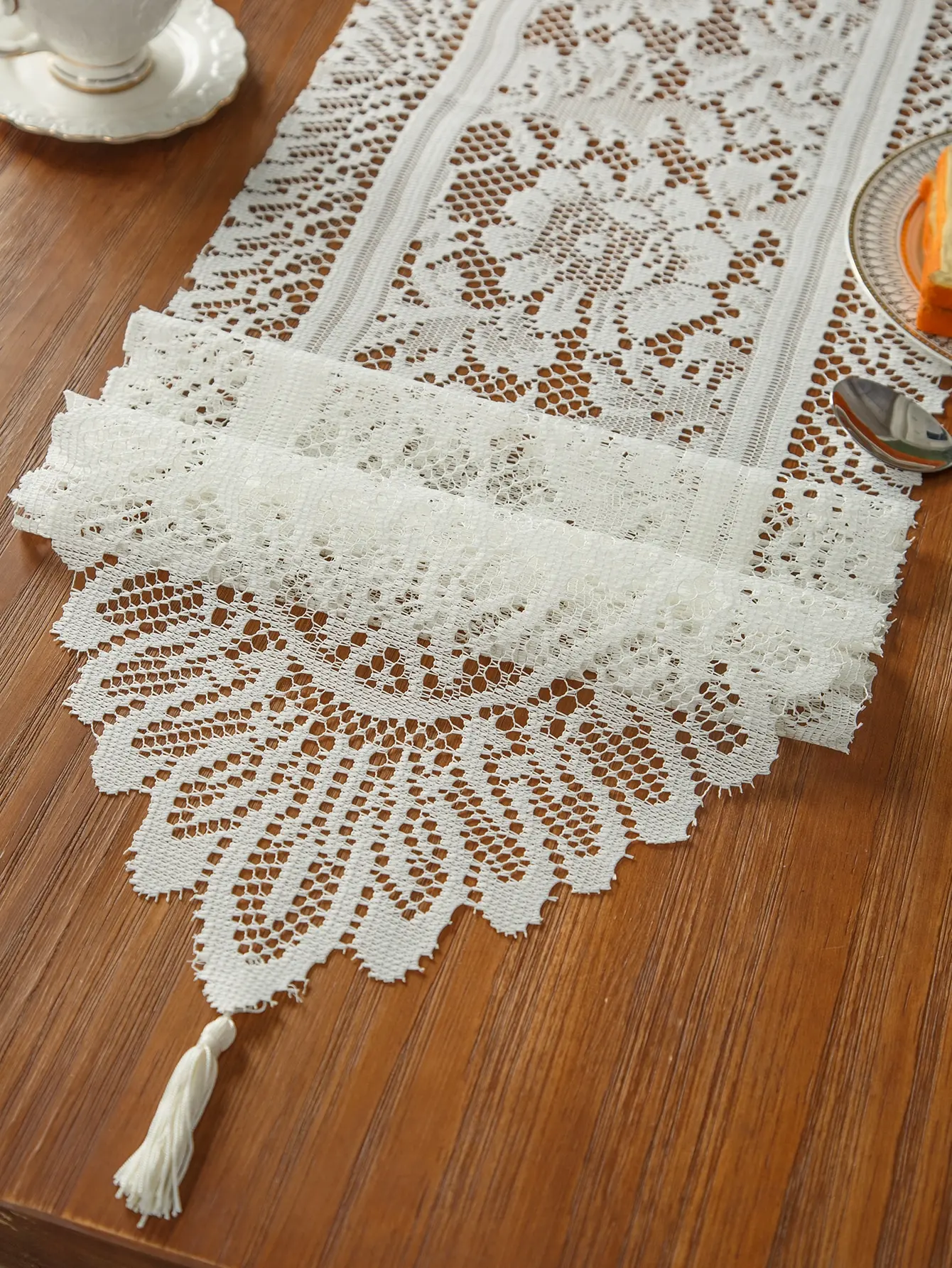 American Retro Polyester Fiber Lace Mesh Dining Mat Suitable For Home Decoration Such As Dining Tables, One Piece Set