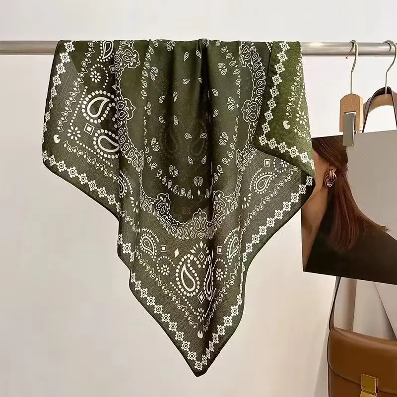 Sciarpa quadrata da donna con stampa anacardi versatile da 70 cm, moda sottile primaverile ed estiva, sciarpa di seta imitazione traspirante, lussuosa wo