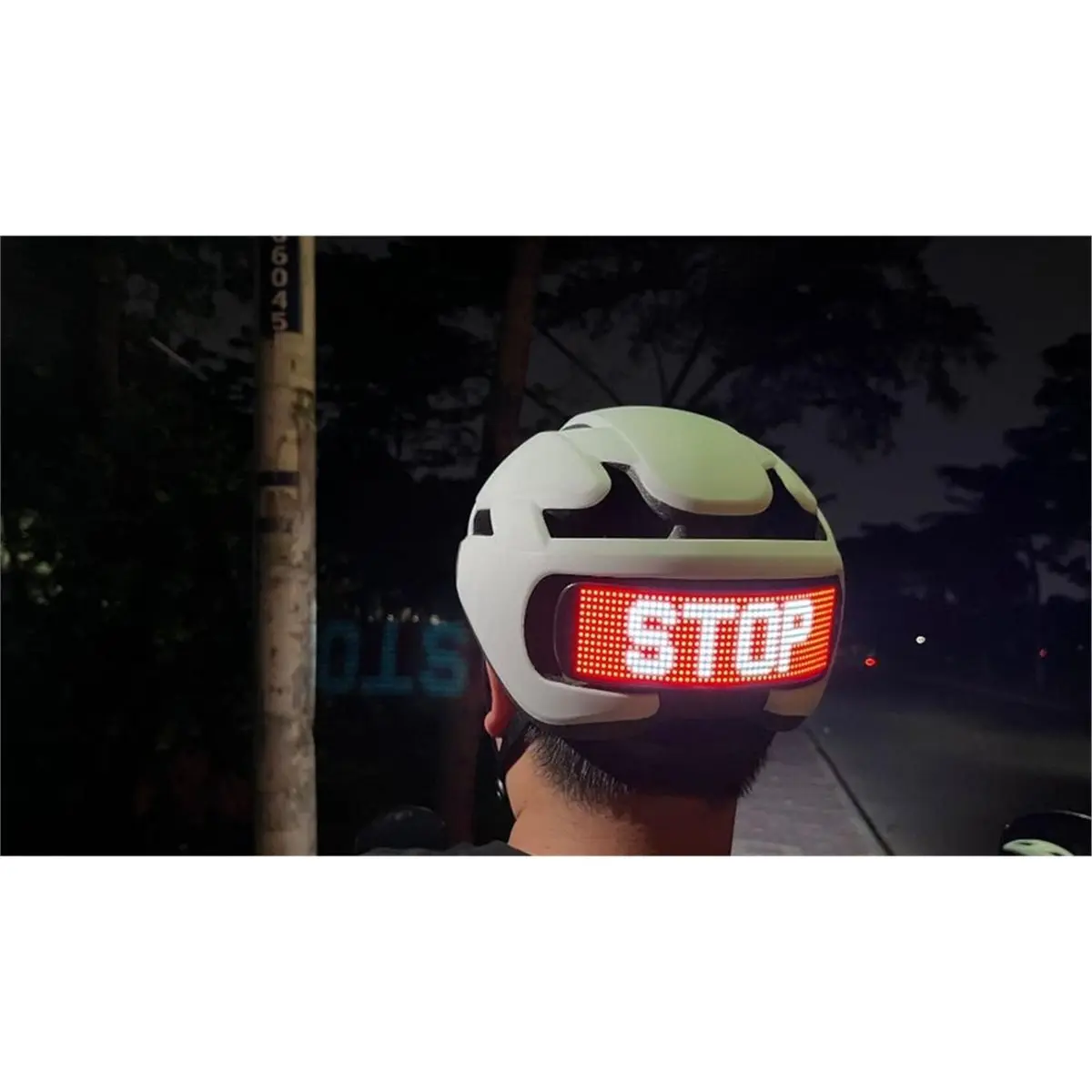 2026 New LED Bike Helmet with LED Display Screen Taillight Smart APP Control Bicycle Helmet Road Cycling Helmets