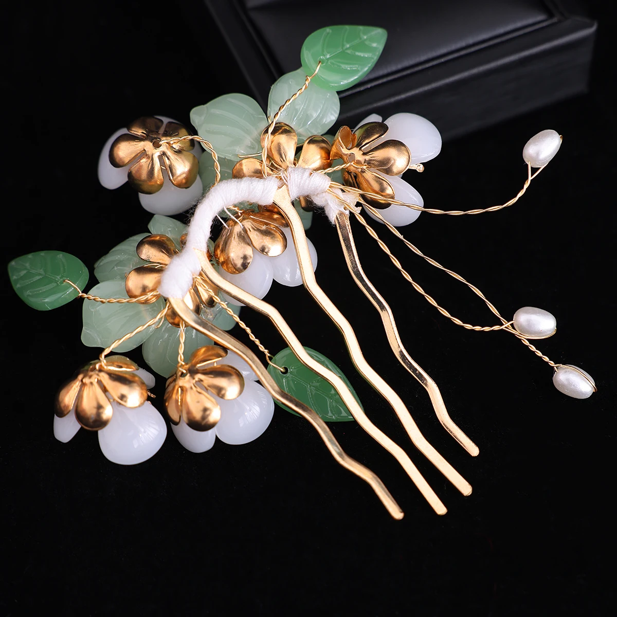 Vintage Handmade ดอกไม้ไข่มุกหวีผมสําหรับเจ้าสาวงานแต่งงานอุปกรณ์เสริมผม Headpiece Party Pageant ของขวัญ