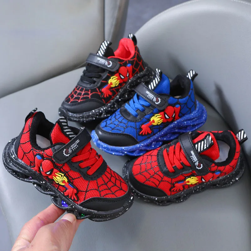 Disney LED Casual Sneakers Red Black Mesh scarpe sportive traspiranti ragazzi Cartoon Spiderman scarpe da esterno Sneakers antiscivolo illuminate