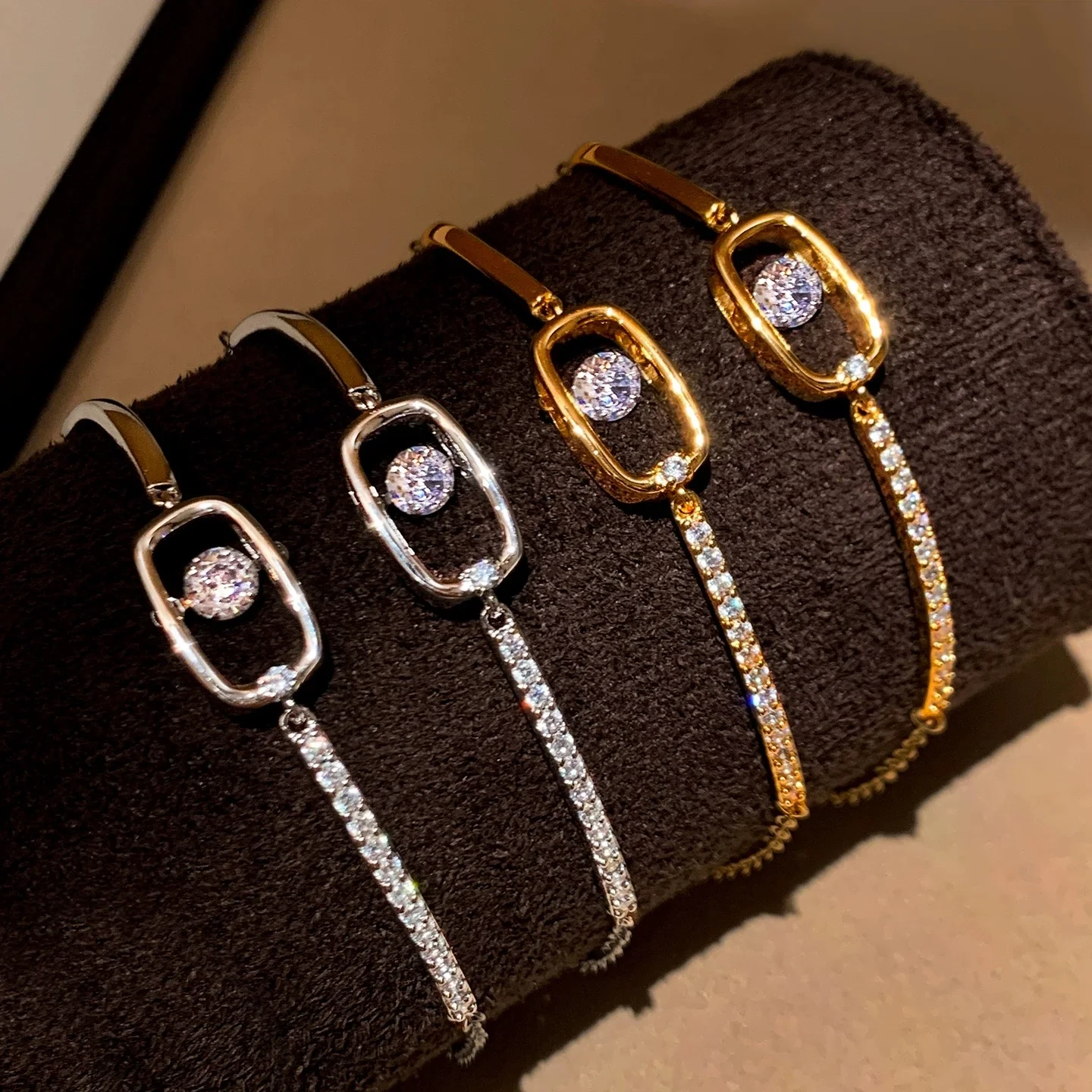 Unique Jewelry Watches - Fashion Rotatable Zircon Watch‑Band Style Bracelet