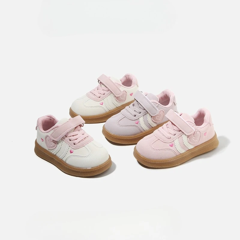 Little Girls School Sneakers Cute Heart Children Causal Shoes Lightweight Breathable Kids Outdoor First Walking Shoes Hook Loop