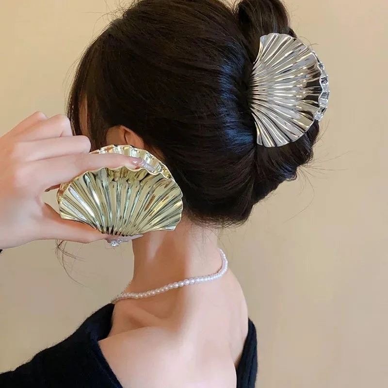 

Elegant Hair Accessory Alloy Shell Hair Claw Clip Hairpieces Decoration For Styling Long Hair With Secure Hold