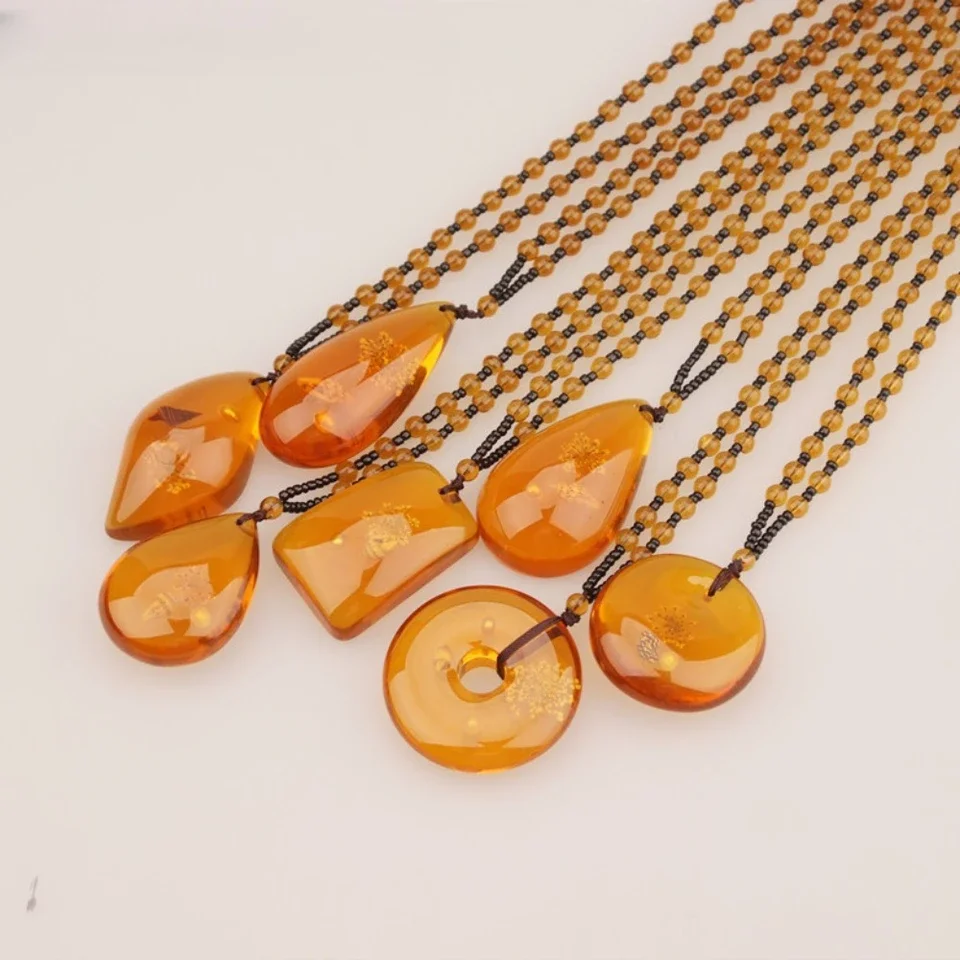 Ethnic Retro Inlay Plant Specimens Amber Beeswax Water Drop Jade Donut Pendant Necklace for Women Men Fashion Jewelry