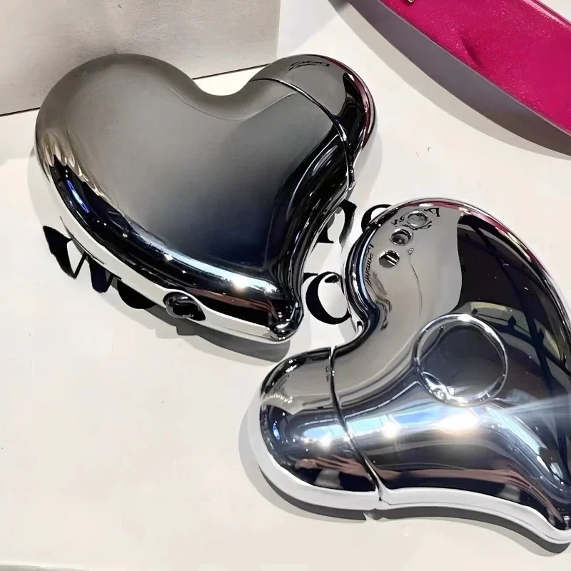 

Hot Luxury Alloy Metal Inflatable Lighter Portable High Quality Personalized Design with Heart Shape as Gift for Men and Women