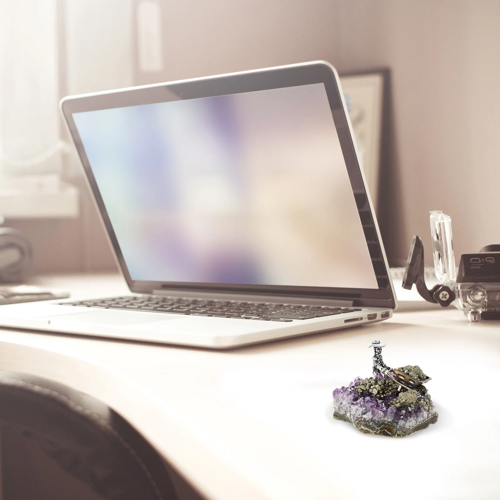 

Outdoor Ornaments Amethyst Cluster Natural Desktop Crystal Decor Adornment Miner Figure