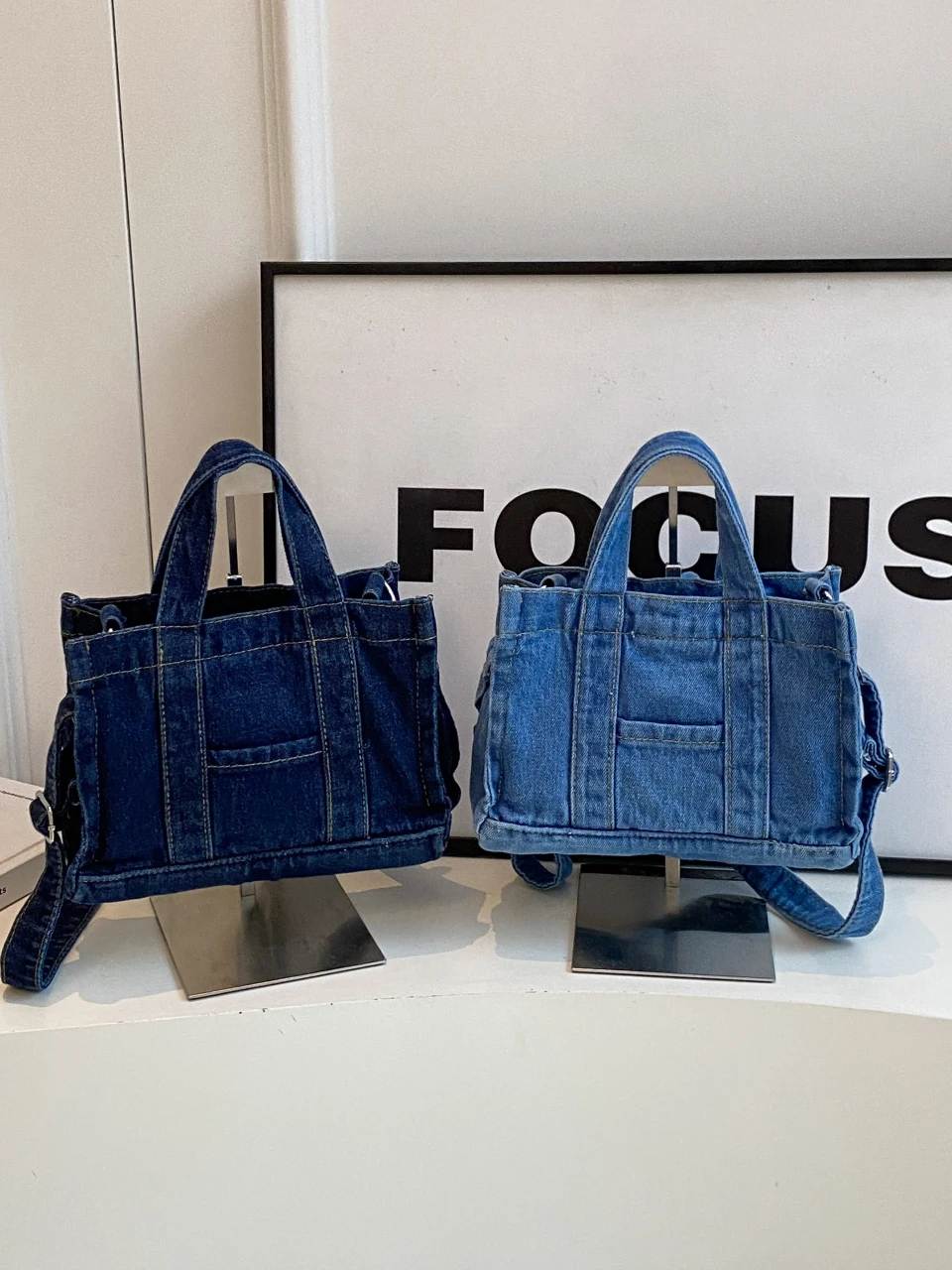 Ice Charm New Denim Shoulder Bag Women's Korean Style Crossbody Handbag Casual Versatile Daily Commuting Soft Zipper Closure