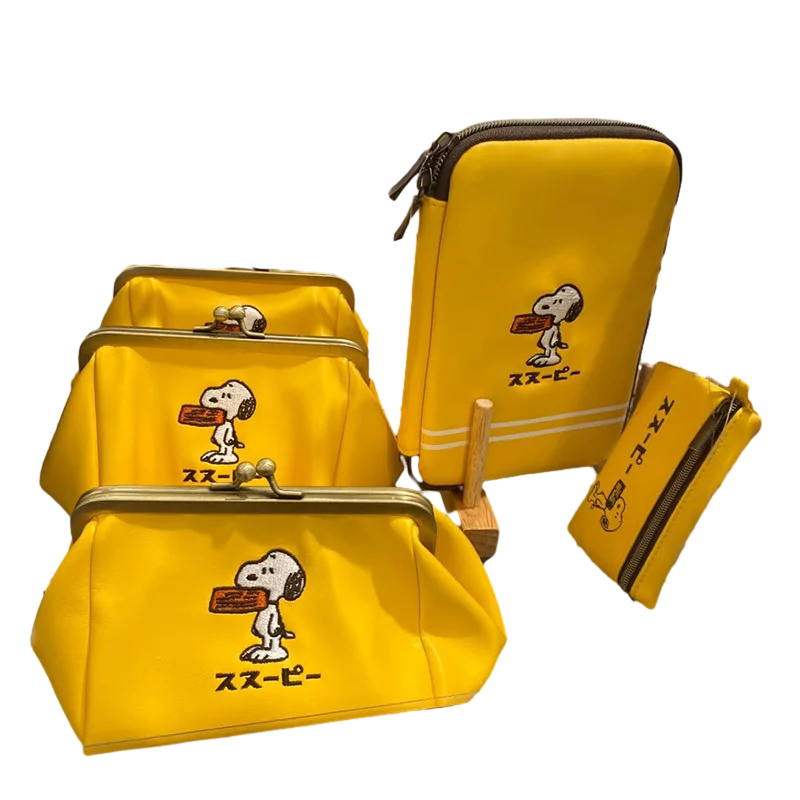 Anime Snoopy Magnetic Buckle Wallet Fashion Leather Clip Yellow Card Bag Handheld Bag with Zipper British Simple and Cute Girl