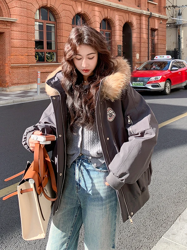 

Женская короткая парка серого цвета, повседневная, зимняя, новинка 2026 года, теплая, толстая, с наполнителем из утиного пуха, с большим меховым воротником, в корейском стиле