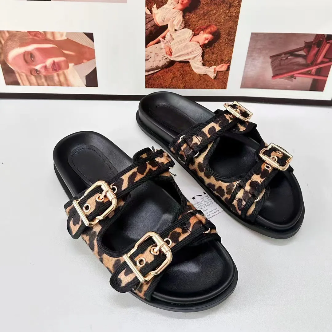 Sandal wanita kasual sol tebal, sandal untuk pakaian luar ruangan, kasual, modis, gesper datar, ujung bulat, motif, baru