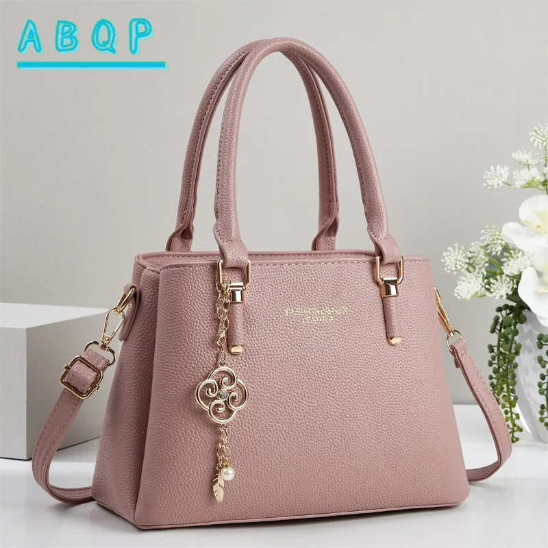 

New Women's Handbag Large Capacity Fashion Trend Women's Shoulder Messenger Bag Luxury Brand Casual Women's Bag High Quality