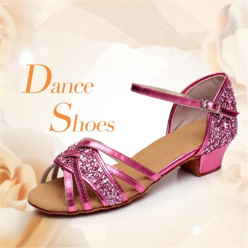 New Girl Dance Shoes Children Low Heel Ladies Latin Dance Shoes Women Professional Dancing Shoes Casual Glitter Girls Sandals