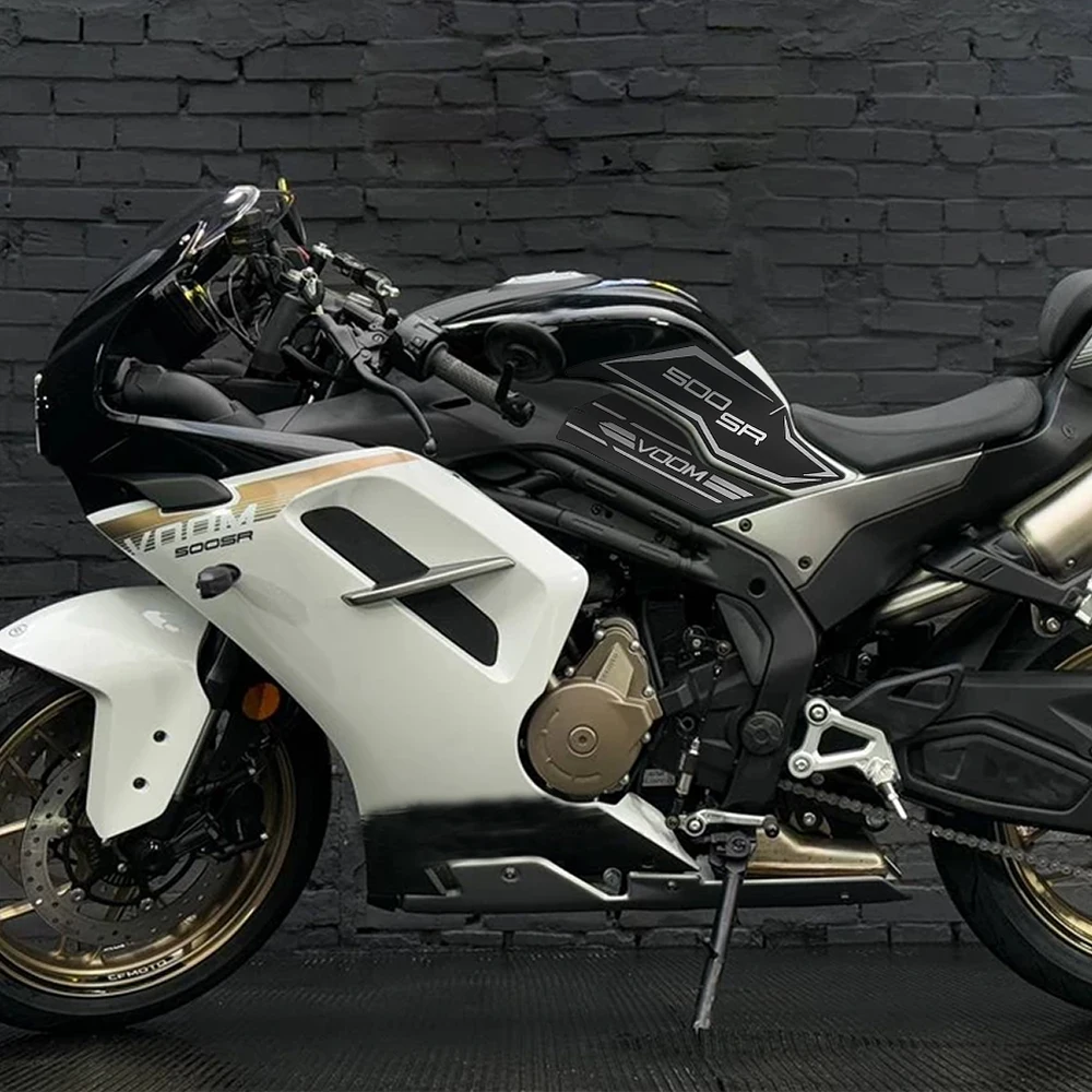 ل CFMOTO 500SR VOOM 2024 500 SR SR500 دراجة نارية المطاط خزان الوسادة ملصق الجانب خزان الوسادة المضادة للخدش ملصق مائي عدم الانزلاق