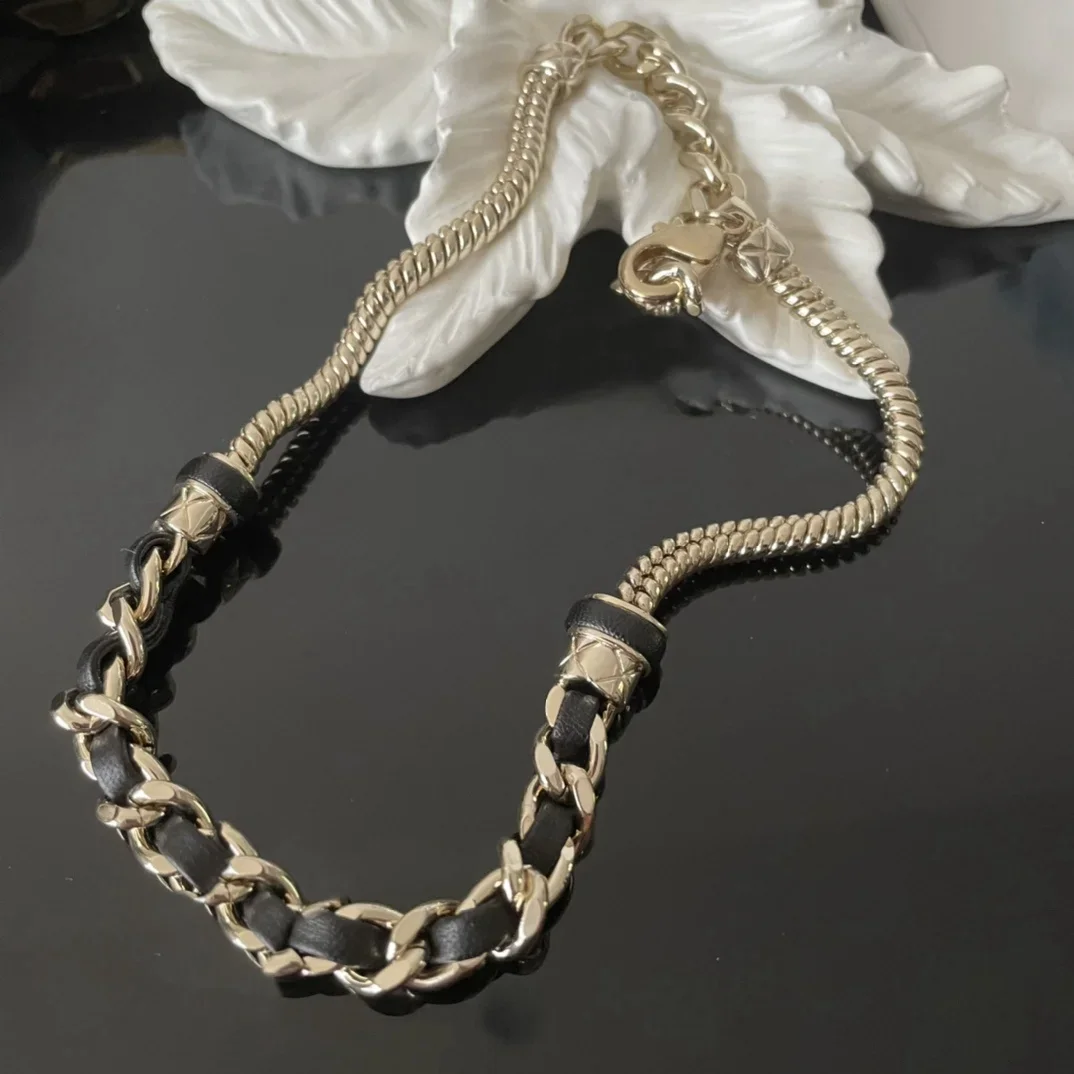

Classic schoolbag buckle leather chain necklace
