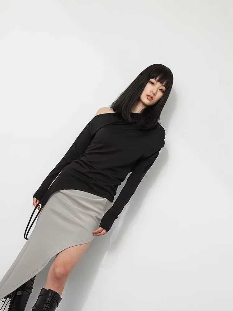 

Вязаная женская футболка с открытыми плечами на весну-осень, асимметричный дизайн, повседневный уличный стиль, топ с длинным рукавом