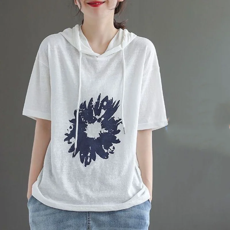 Camiseta de manga curta estampada com capuz feminina, camiseta larga e grande, casual e minimalista, moda versátil, nova, verão, 2024
