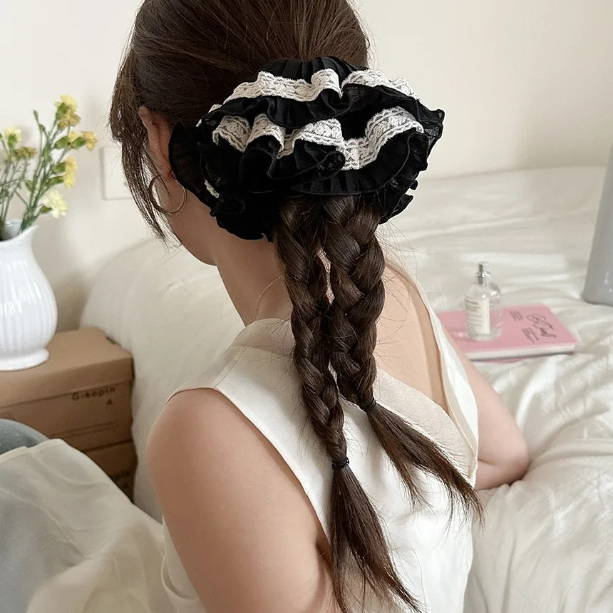 Elegant Women Scrun…