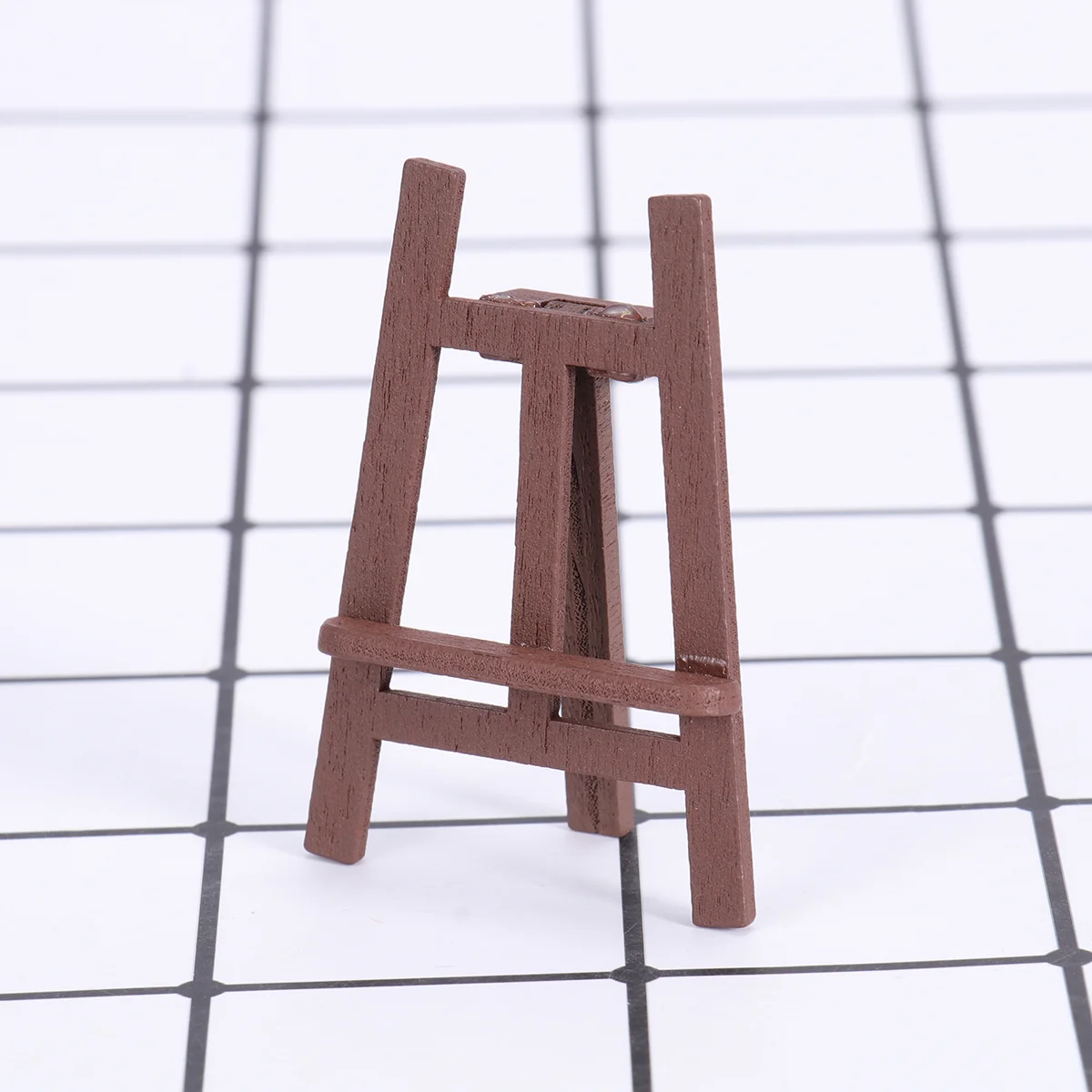 2 Pcs Mini Gallery Painting World Decor House Supplies Easel Cartoon Wooden Bamboo Ornament Decoration