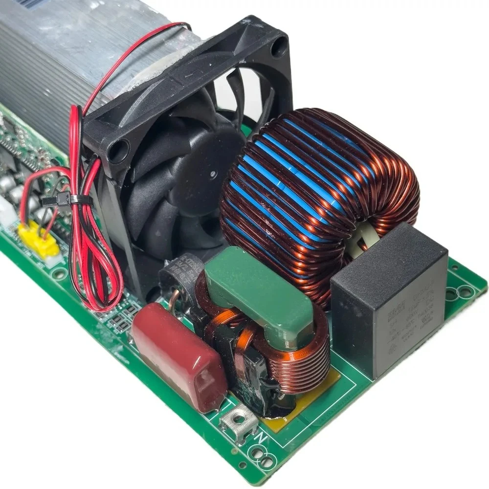 Pure Sine Wave Inverter, Rear Panel High-Frequency Voltage, Serial Port Configurable 230V, 50Hz