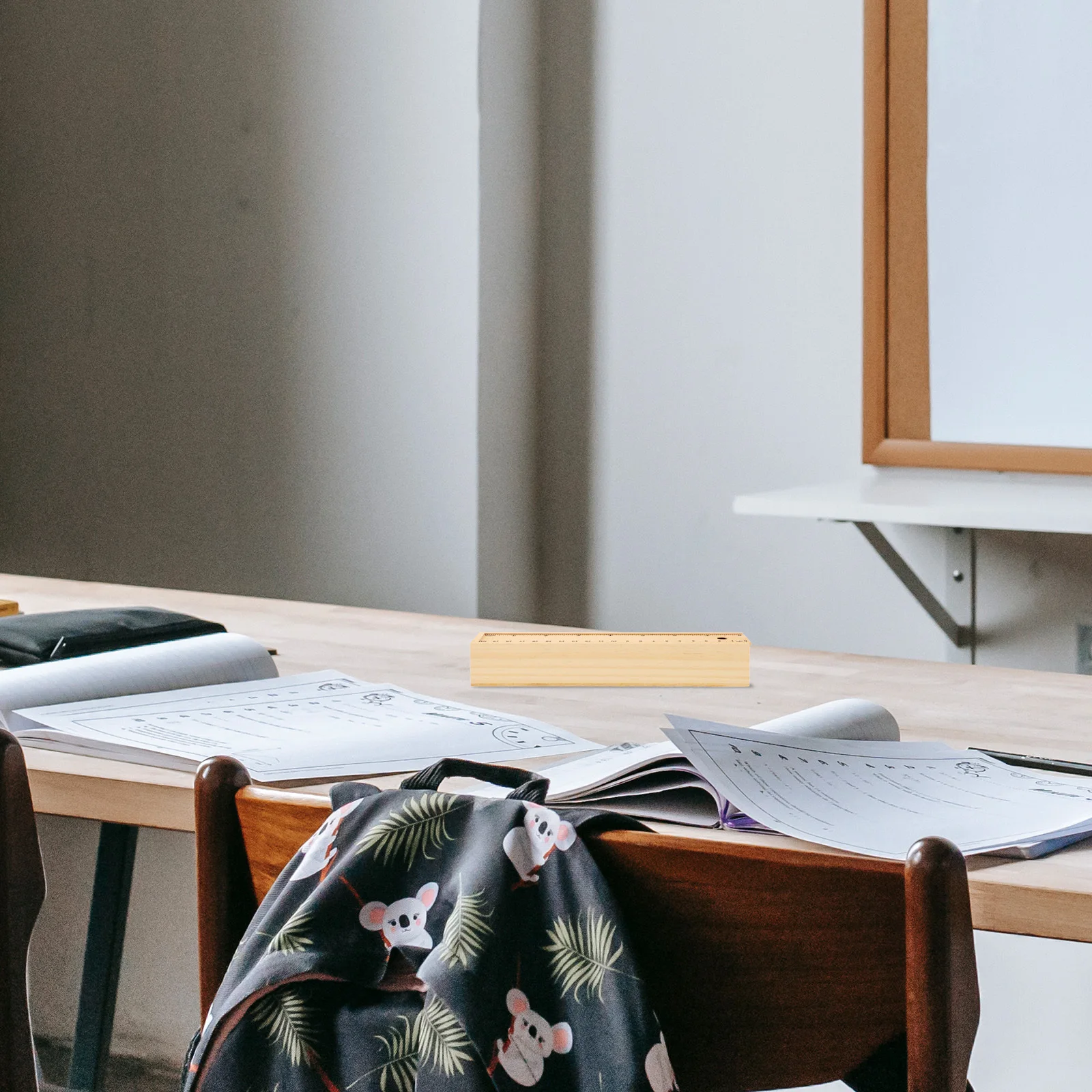 Estojo de madeira para lápis, grande capacidade, design retangular, acabamento em cor sólida, perfeito para armazenamento de material escolar e