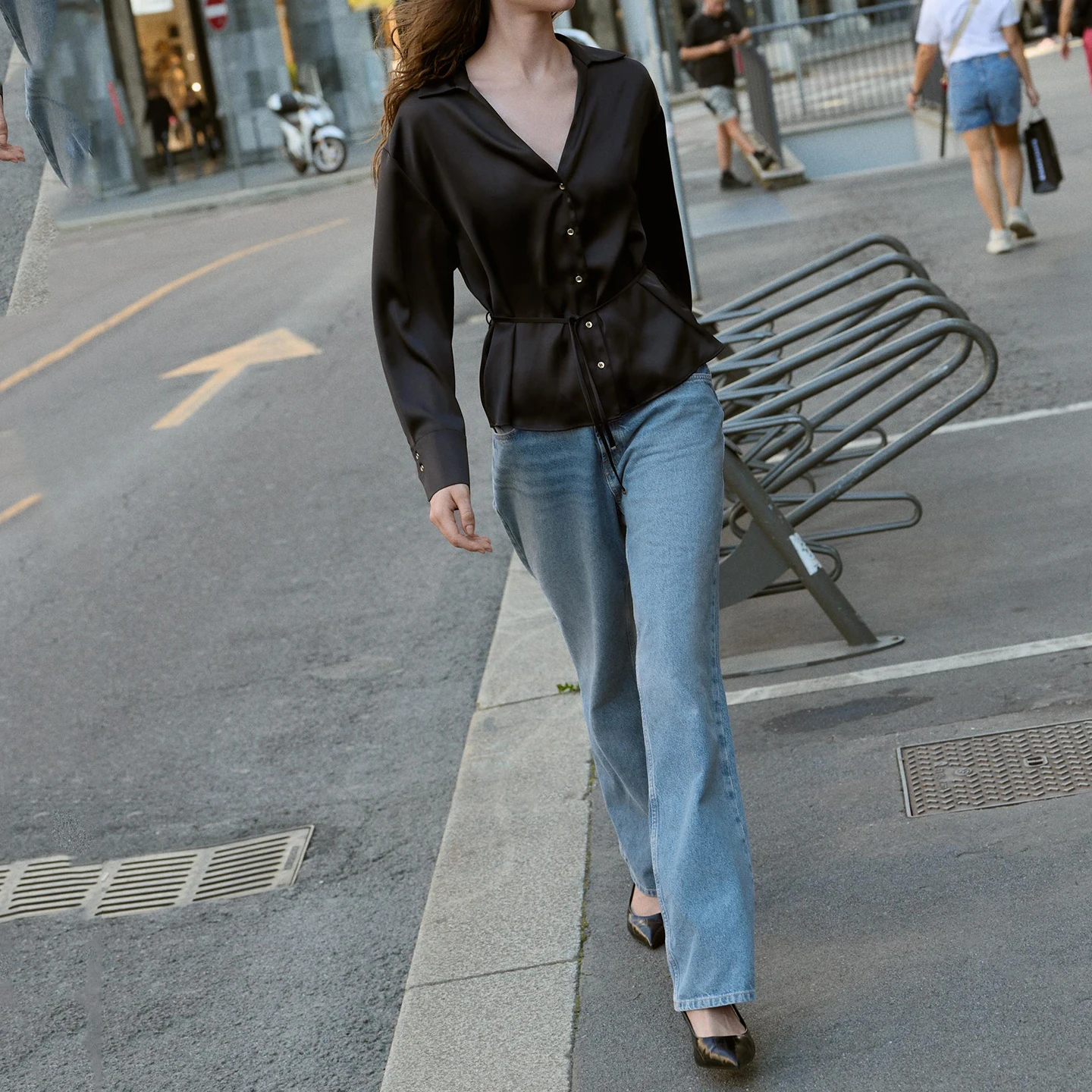 Z Damen Faion irt 2025, neuer SLE-dünner Gürtel, Seidensatin-Textur, lockere Passform, lang, Sve-Button-Down, normale Länge