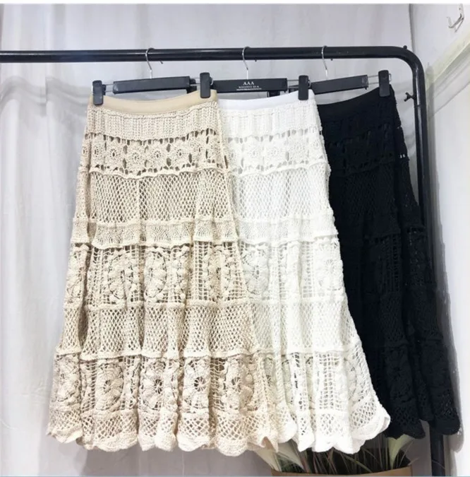 Elegant Palace Style Loose Lace Mid-Length Skirt for Women Early Autumn 2022 New Sexy Crocheted Hollow French Long Pleated Skirt