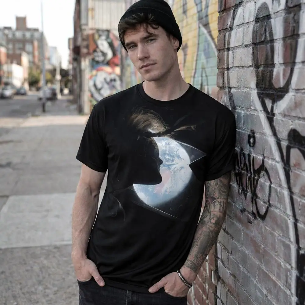 

Astronaut View Earth Space Black T-Shirt Space Exploration Graphic Casual Short Sleeve Summer Men's And Women's Streetwear Tee