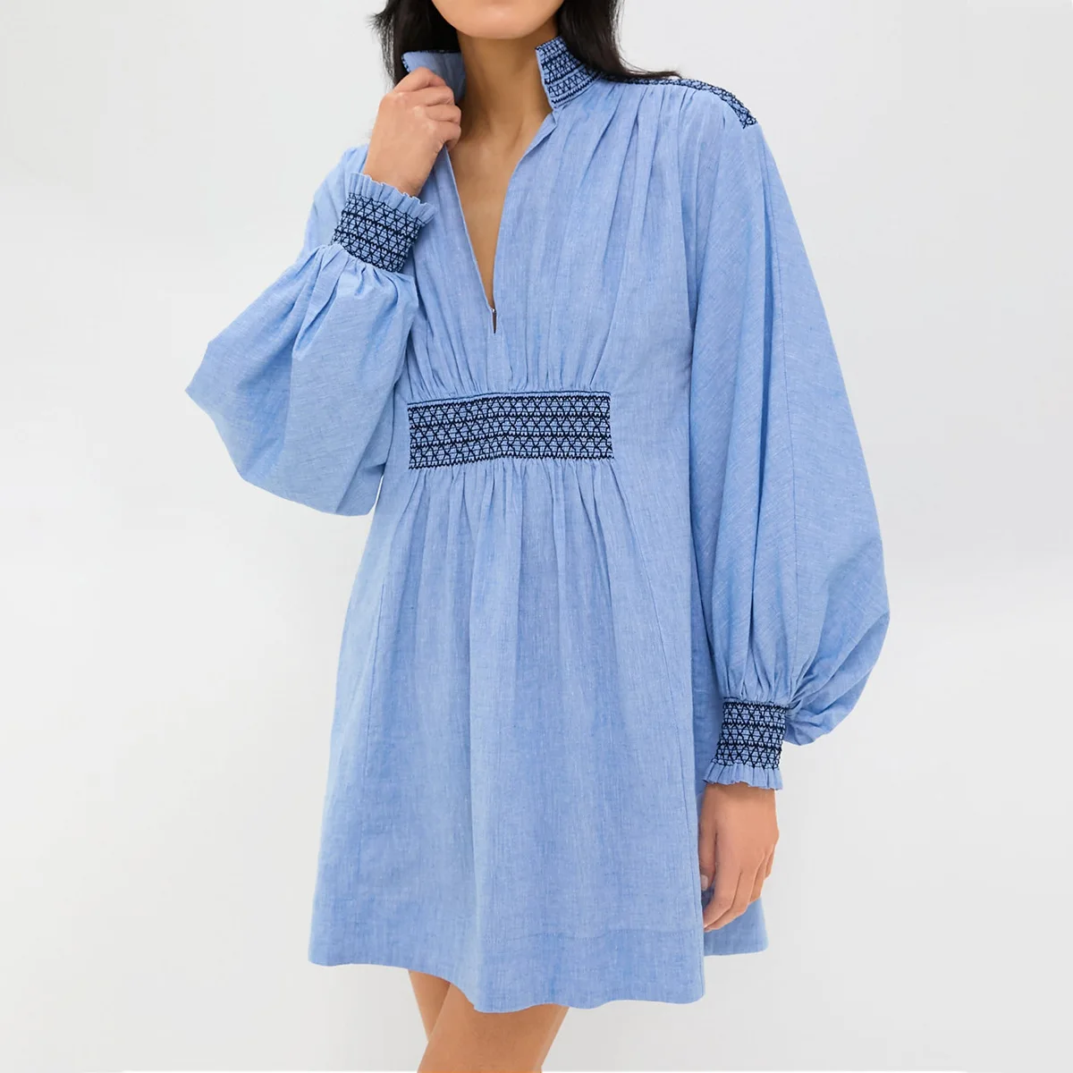 

Повседневное синее мини-платье А-силуэта с воротником-стойкой, V-образным вырезом, пышными рукавами-фонариками и плиссировкой, короткое, для женщин, 2026