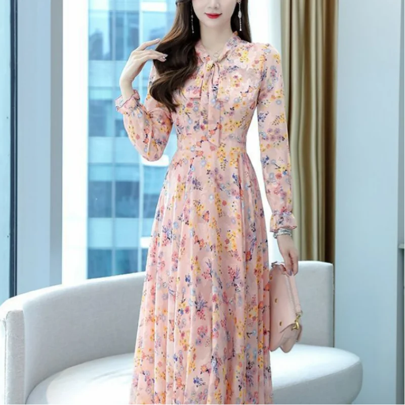 Autumn New Fashion Floral High Waisted Slimming Dress Simple V-neck Drawstring Patchwork Long Sleeved High-end A-line Dresses