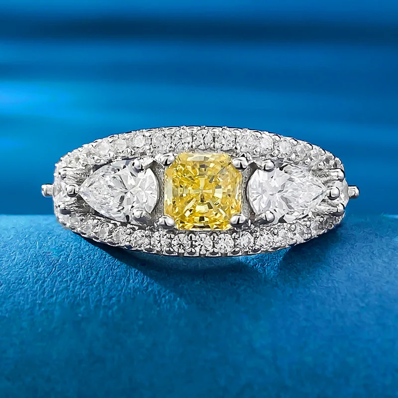 

Live Broadcast S925 Silver Ice Flower Cut High Carbon Diamond 5 * 5 Yellow Diamond Light Luxury Instagram Style Ring