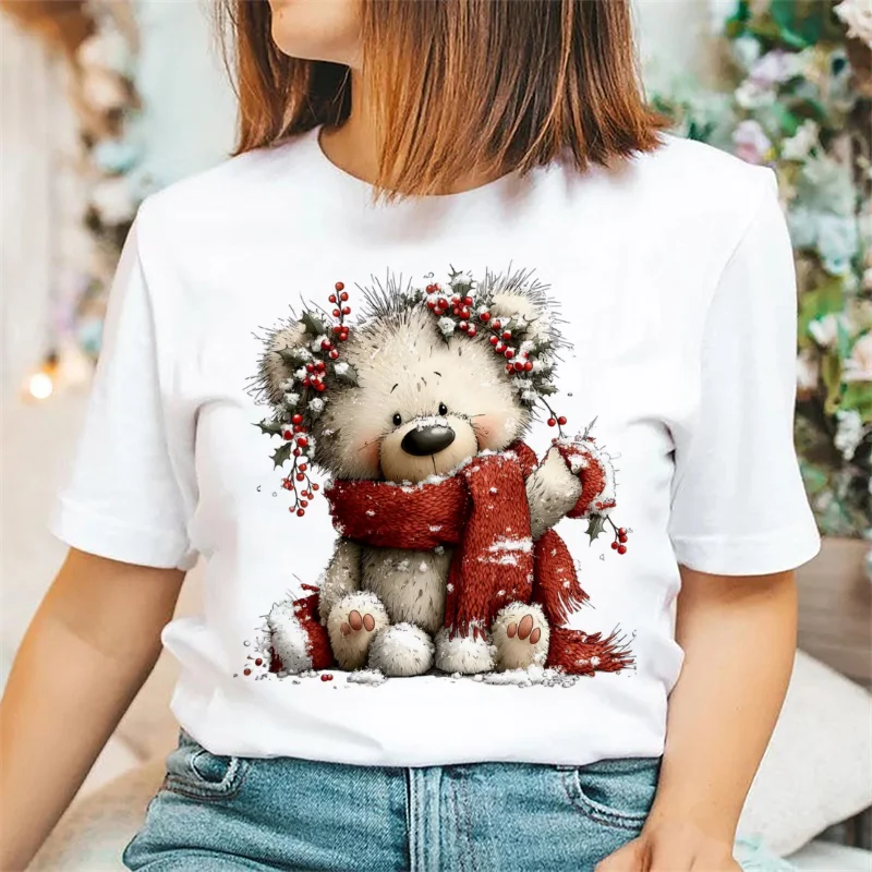 Cartoon Christmas Bear Hug Gift Box Printed Pattern Clothes T-Shirt Cute Printed Casual T-Shirt Christmas Style Women's Top
