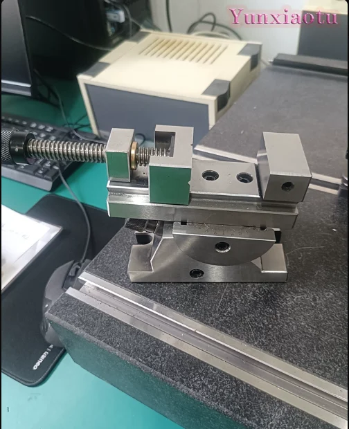 2/3 Inch Angle Flat Mouth Vise Universal Precision Vise Manual 360 Degree Adjustable Rotary Table Vise