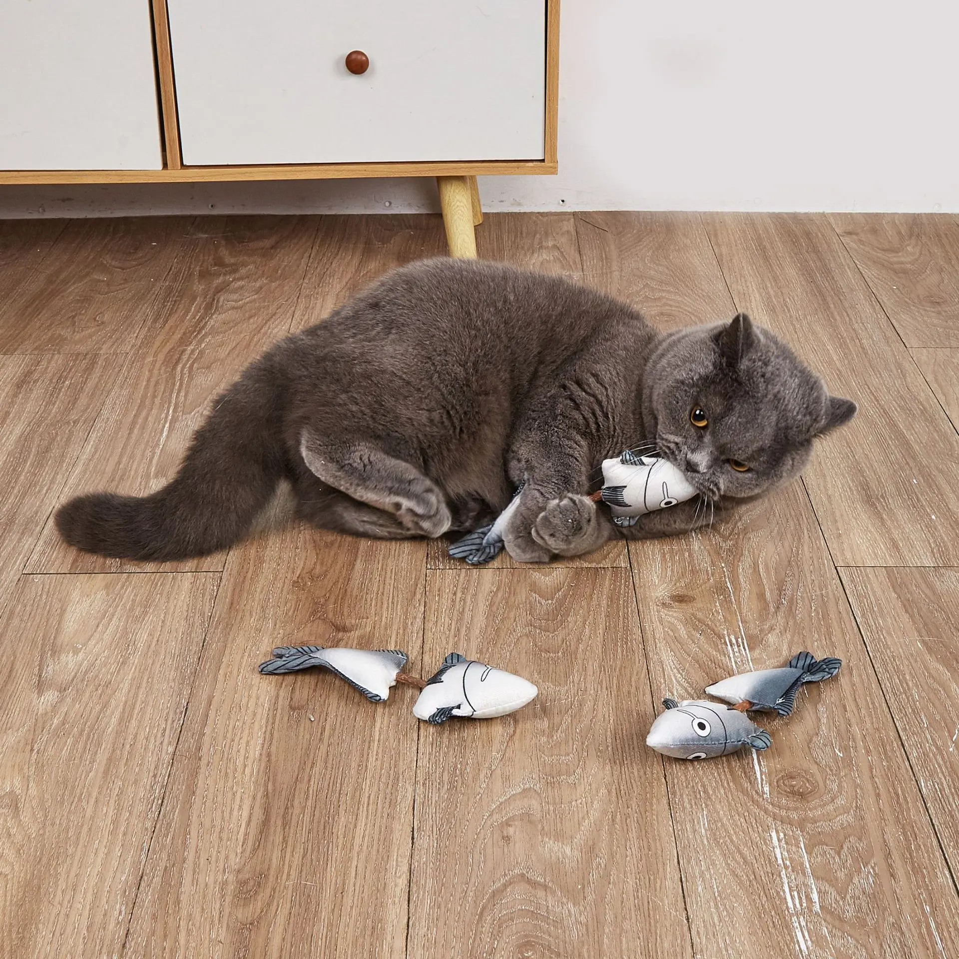 1pc gato de estimação céu de madeira polygonum hortelã peixe dos desenhos animados de pelúcia dentes moagem haste peixe respiração fresca gato calmante brinquedo limpeza dos dentes