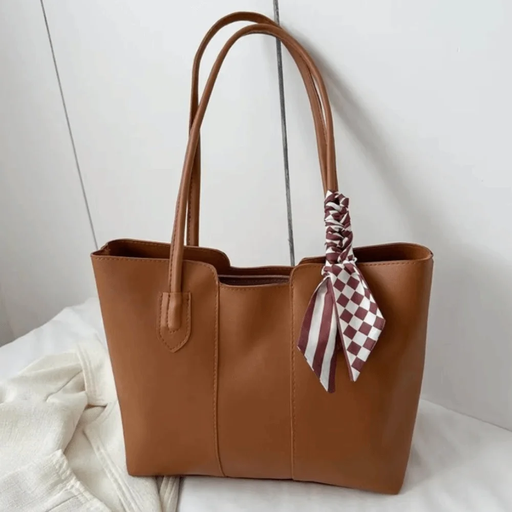 

Large Capacity PU Leather Shoulder Bag French Style Commuting Retro Underarm bag Ins Handbag New Design Tote Bag Travel
