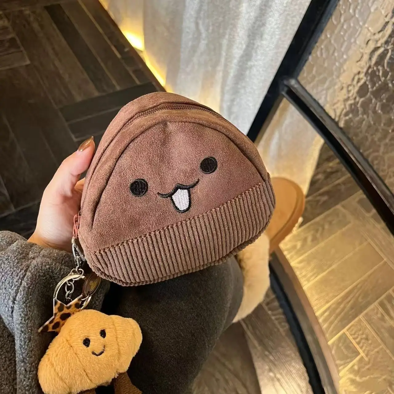 Soft and Cute Embroidered Expression Mini Coin Purse Korean Style Ins Wind Portable Earphone Lipstick Storage Small Bag Cute Bag
