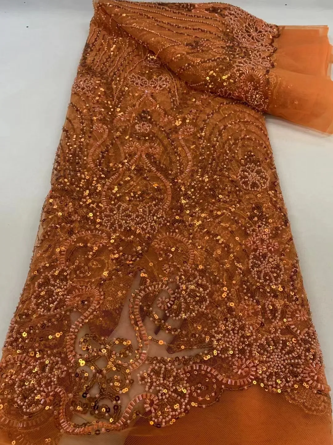 

French Beaded Lace Fabric Luxury Sequins African Groom Lace Fabric 2024 High Quality Lace for Women Evening Wedding Dress Sewing