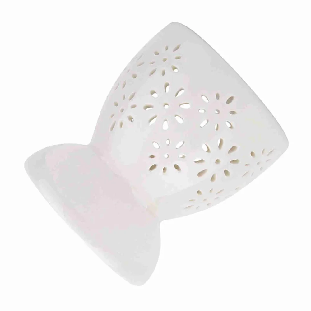 Decorative Ceramic Fragrance Lamp Hollow Design Heating Function Essence Oil Furnace Home Decor White Color Incense Burner Home