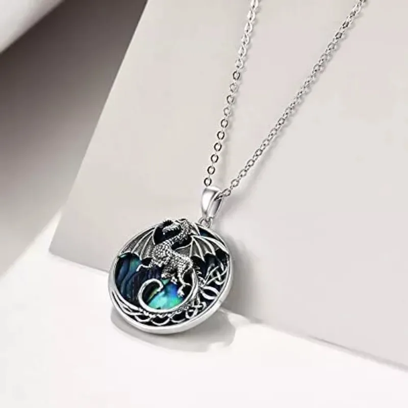 Retro Unique Dragon Necklace Women's Necklace is the Perfect Gift for Giving Friends, Family, and Relatives