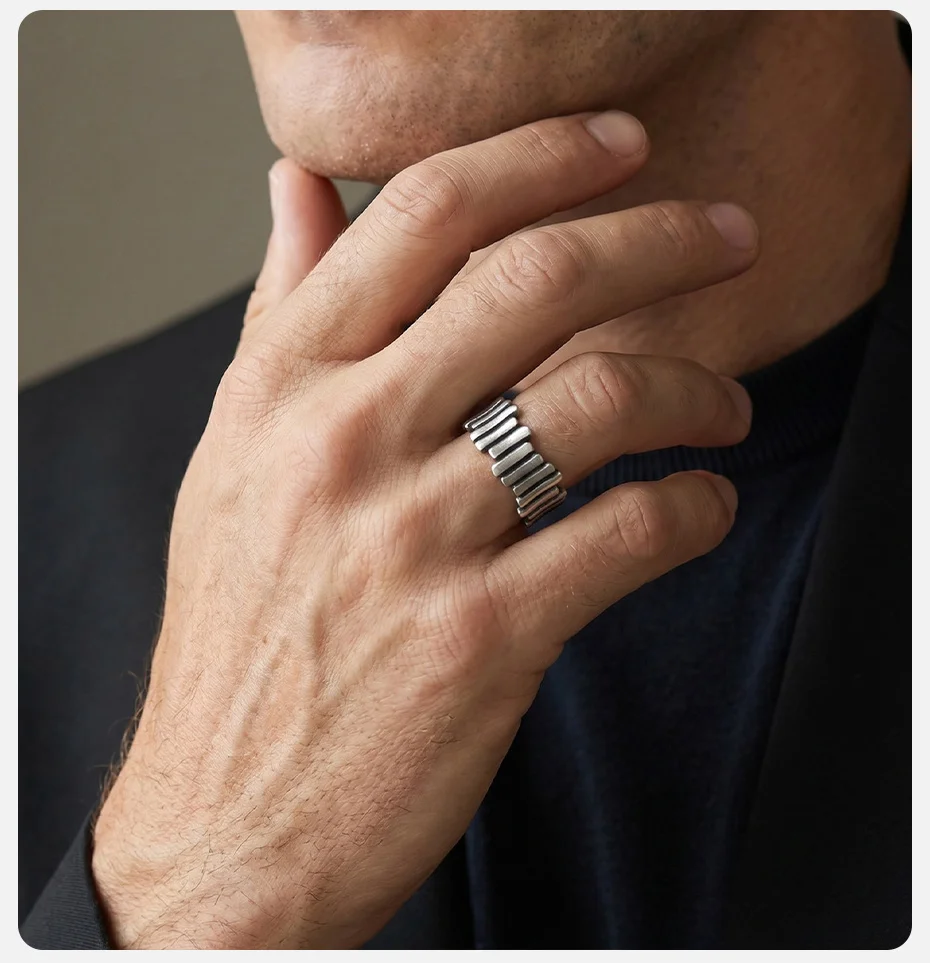 Vnox 10,5 mm breiter Zahnradbandring aus Edelstahl, silberfarben, verblasst nicht, hypoallergen, wasserdicht, Punk-Schmuck für Männer, Größe 7–11 – Detail 4