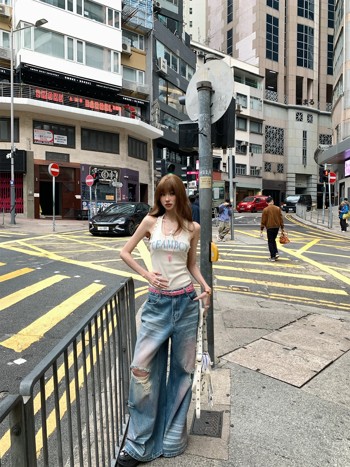 

High Waist Cotton Denim Jeans with Waed out Ripped Details Casual High Waist Loose Fit Spring Season Women's Jeans