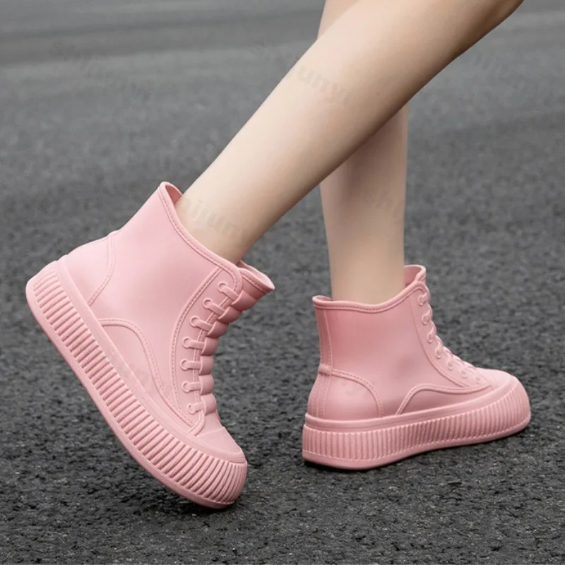 New Women's Rain Boots Rubber Shoes Non-Slip Waterproof Shoes Outdoor Wear-Resistant Kitchen Work Waterproof Fashion Boots
