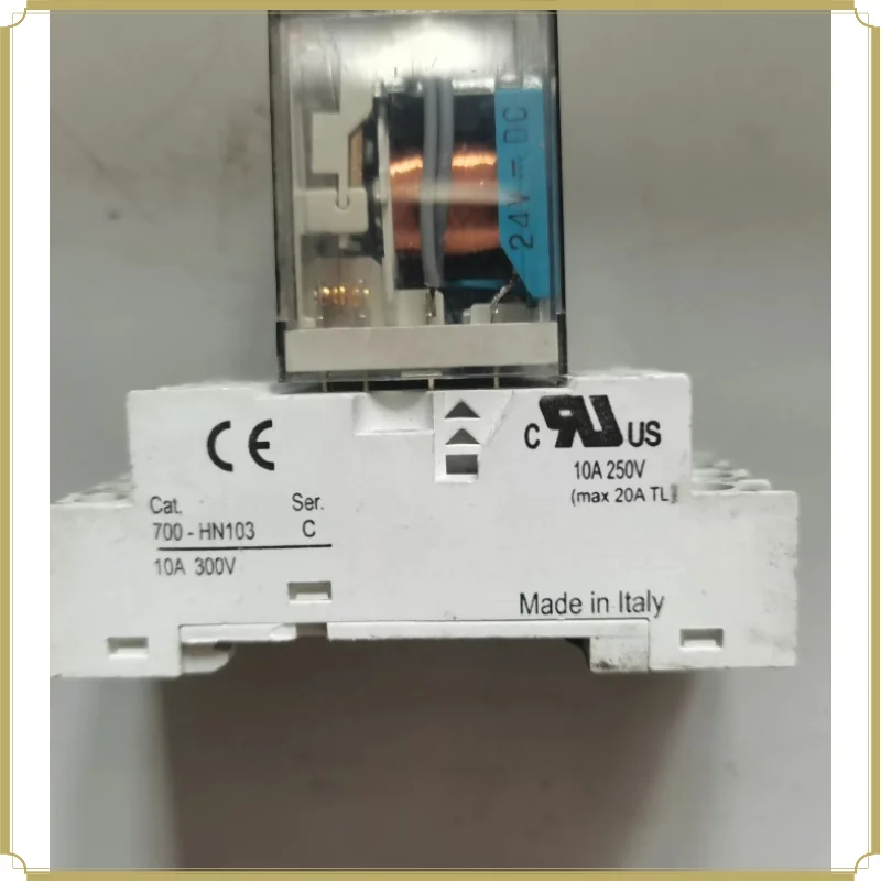Relay 700-HC14Z24 24VDC 14 pins