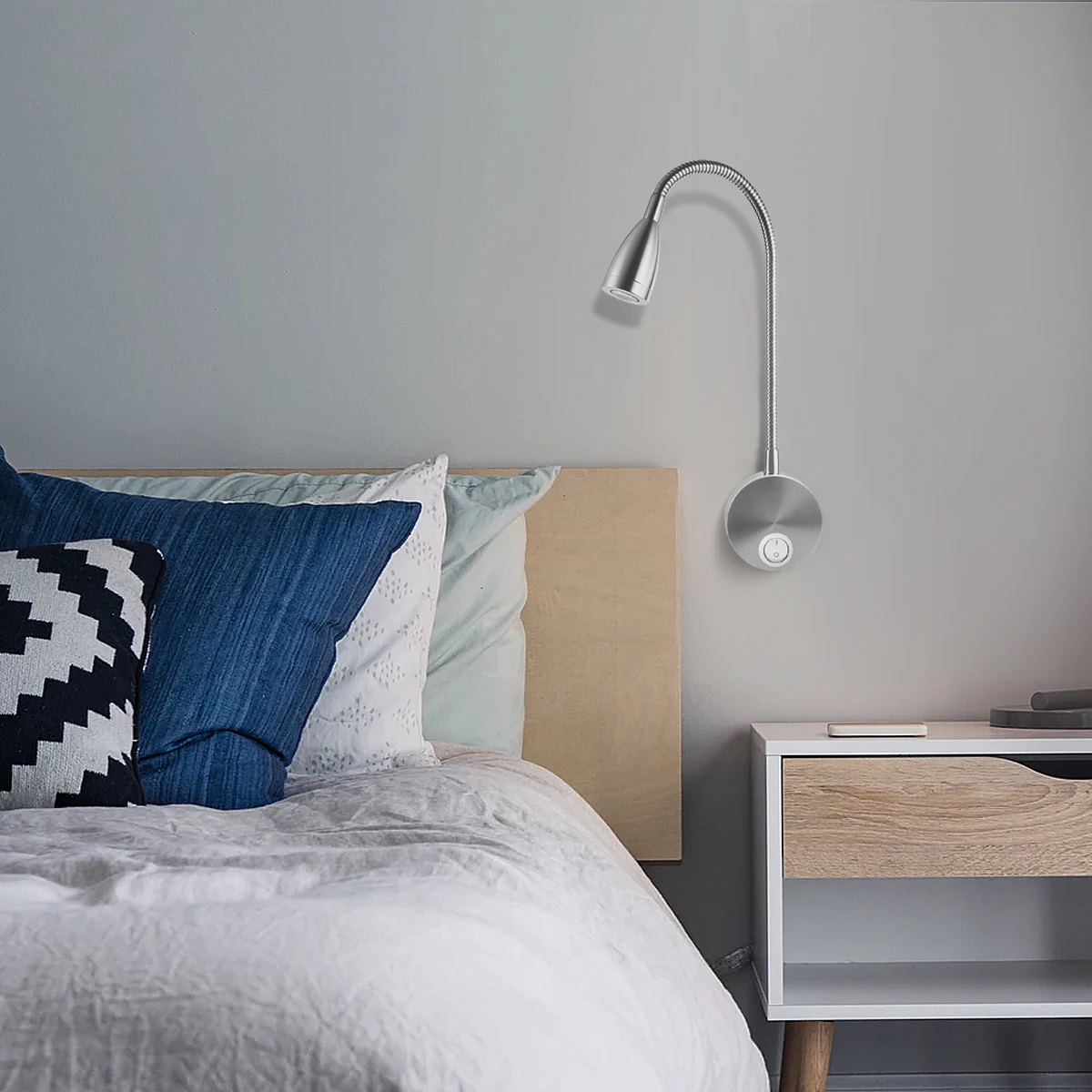 

1Pcs 360 Degree Flexible Arm LED Wall Lamp Silver Aluminum Warm Light Bedroom Reading Light Wall Mounted Swing Arm Bedside Lamp