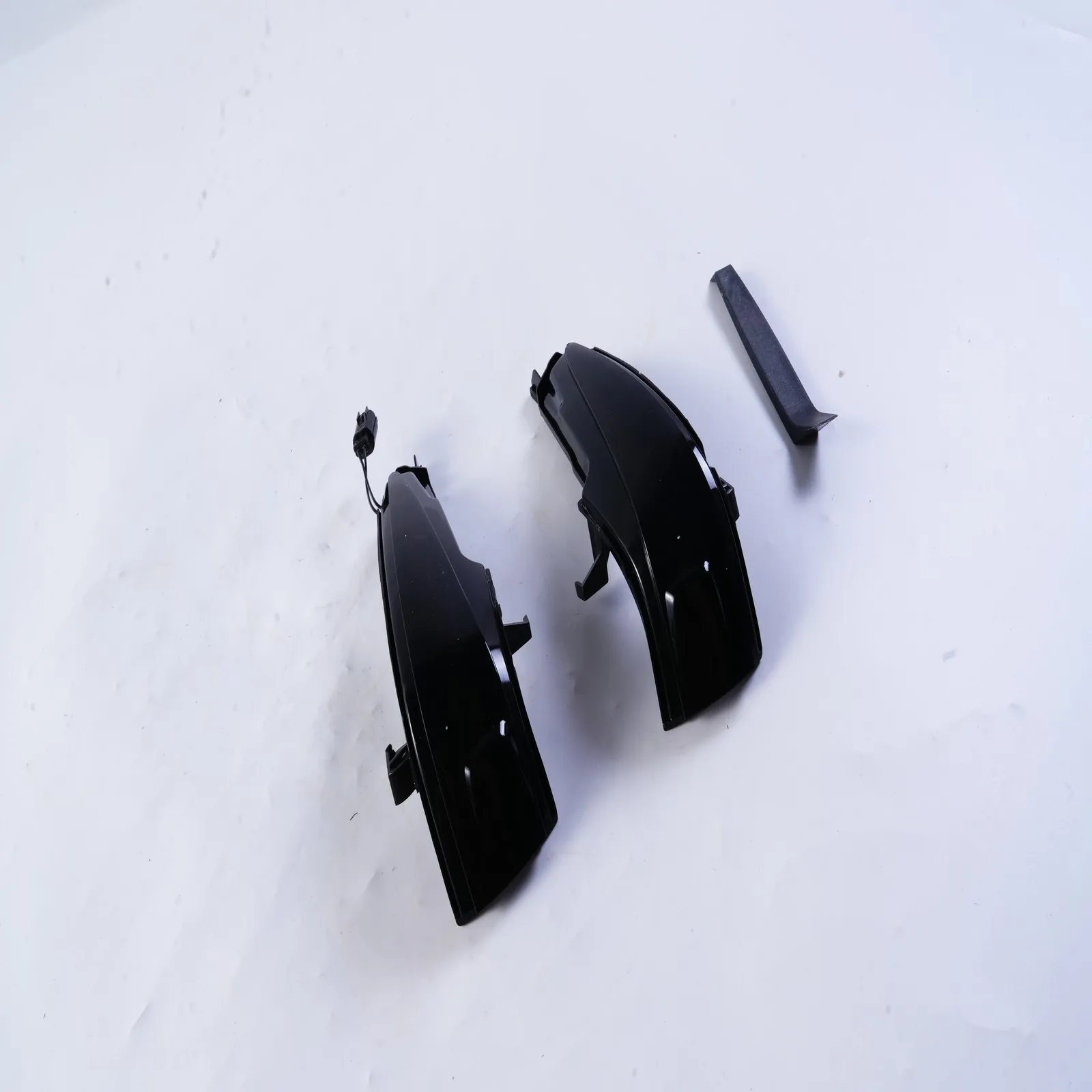 

Динамические индикаторные лампы бокового зеркала для Honda Civic Mk8 Sedan Coupe 2005-2011 34300-SNB-013