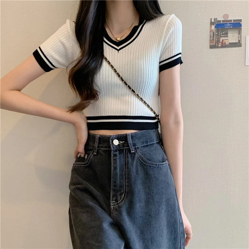 Girls Patched V Neck Cropped Knitted Tshirt Crop Top 2022 Summer Chic Women Short Sleeve Tee Shirts