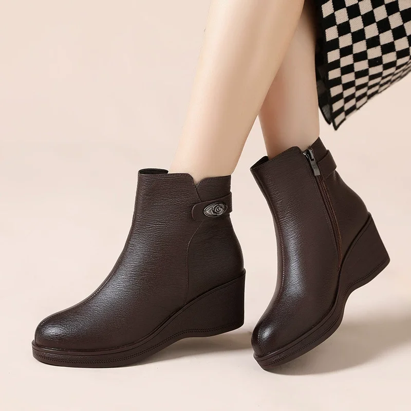 

Soft Soles Genuine Leather Wedges Heel Short Boots Women's Ankle Boot Autumn Winter New Side Zipper Style Outgoing Ladies Boot