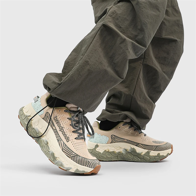 Women's trainers Men's running shoes Lightweight mesh breathable Outdoor jogging trainers Classic tennis shoes 2025