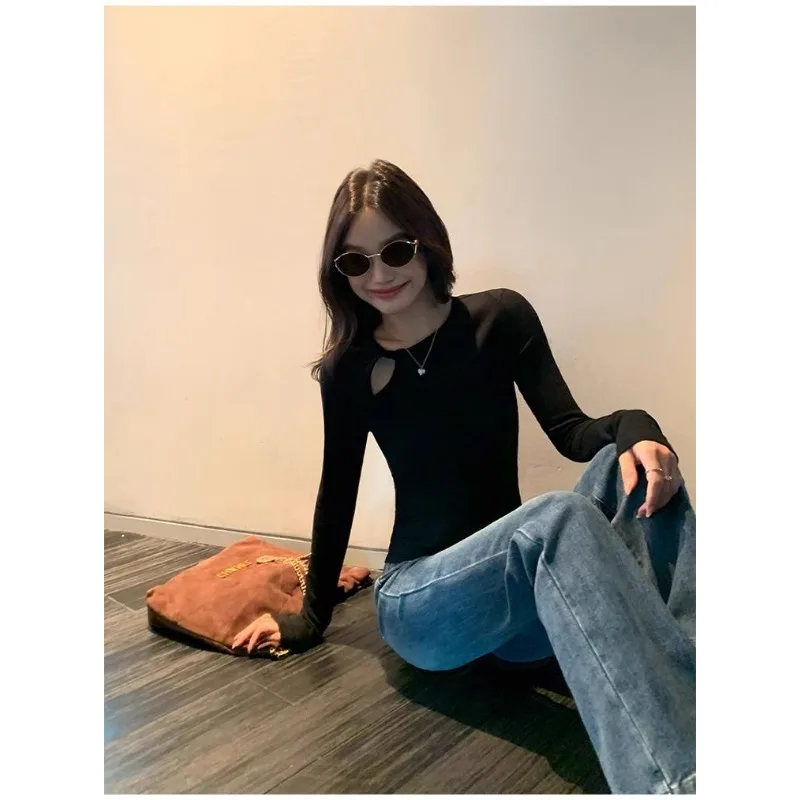 Camiseta hueca de manga larga para mujer, camisa de fondo de algodón de diseñador, Top versátil y ajustado